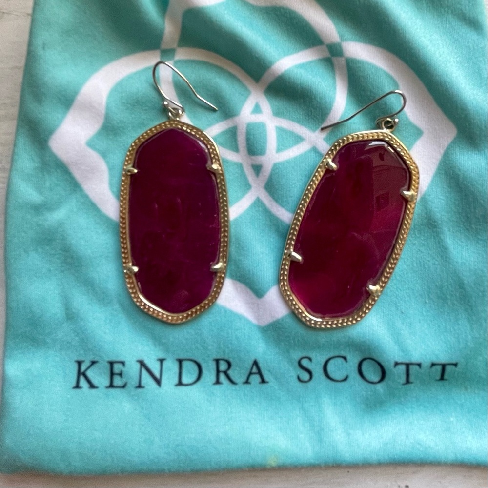 Kendra Scott Danielle Gold Drop Earrings in Purple Jade - Picture 2 of 4